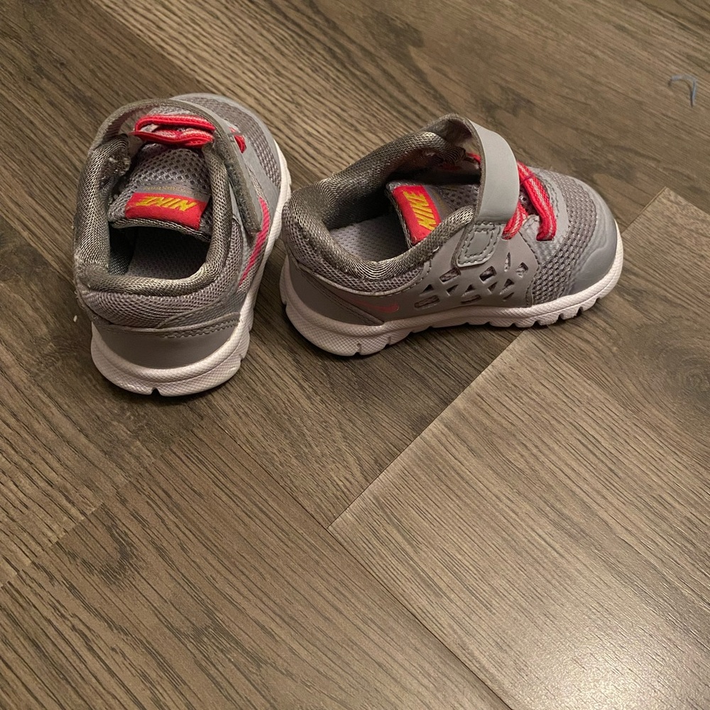 Size 3 nike shoes